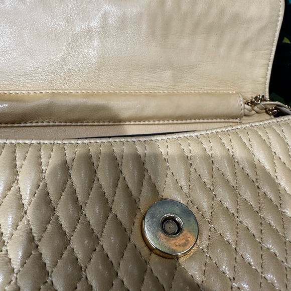 Bally Vintage Quilted Lambskin Tassel Shoulder Bag (1980s) - Picture 11 of 14